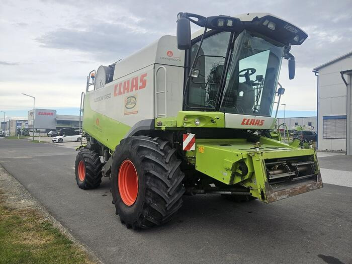 Claas Lexion 560 - حصادة شاملة: صور 3 Claas Lexion 560 - حصادة شاملة: صور 3