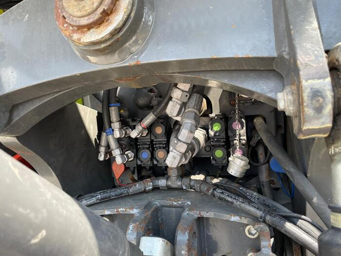 Claas Xerion 4000 - جرار: صور 3 Claas Xerion 4000 - جرار: صور 3