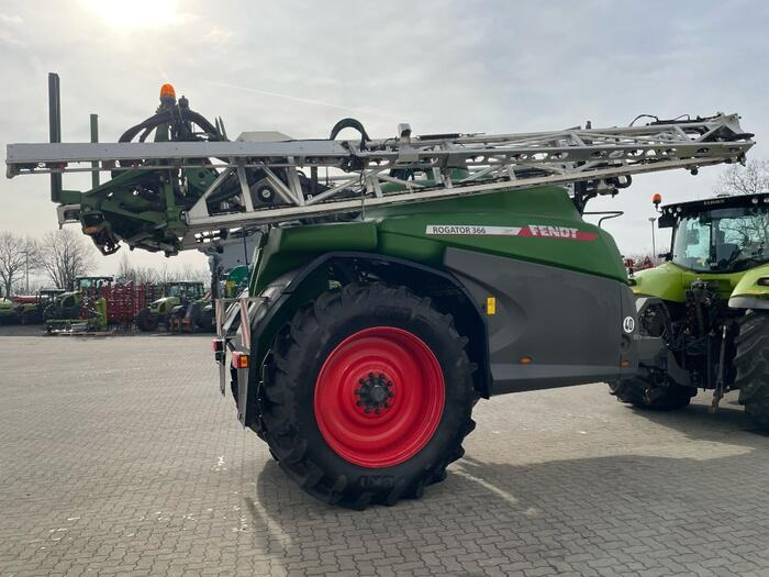 Fendt Rogator 366 - آلة الرش المقطورة: صور 2 Fendt Rogator 366 - آلة الرش المقطورة: صور 2