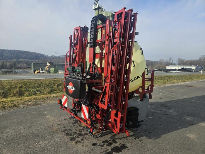 Hardi MEGA 1200 - آلة الرش المعلقة: صور 3 Hardi MEGA 1200 - آلة الرش المعلقة: صور 3