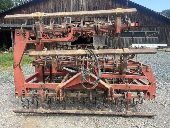 Hatzenbichler Saatbeetkombination 8m - الة بذر: صور 2 Hatzenbichler Saatbeetkombination 8m - الة بذر: صور 2