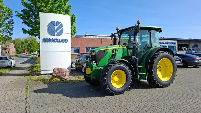 John Deere 6110 MC - جرار: صور 1 John Deere 6110 MC - جرار: صور 1