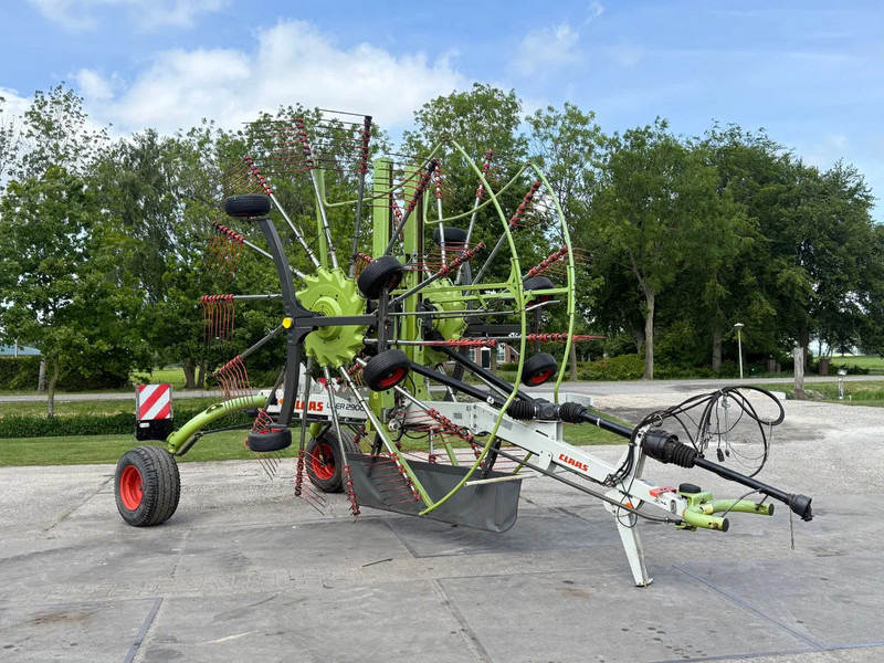 Claas Liner 2900 Zwadhark 2 rotorhark zwiller - لمّامَة القش: صور 2 Claas Liner 2900 Zwadhark 2 rotorhark zwiller - لمّامَة القش: صور 2