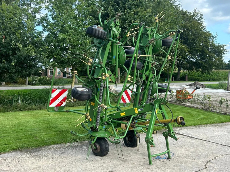 Krone KW 8.82/8 Schudder 8 elements Schudder - لمّامَة القش: صور 1 Krone KW 8.82/8 Schudder 8 elements Schudder - لمّامَة القش: صور 1