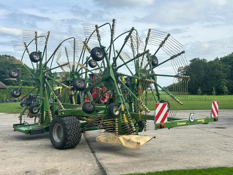 Krone Swadro 1400 Plus 4 Rotorhark Zwiller - لمّامَة القش: صور 5 Krone Swadro 1400 Plus 4 Rotorhark Zwiller - لمّامَة القش: صور 5