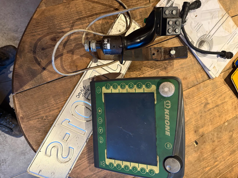 Krone Swadro 1400 Plus 4 rotorhark Zwiller - لمّامَة القش: صور 3 Krone Swadro 1400 Plus 4 rotorhark Zwiller - لمّامَة القش: صور 3