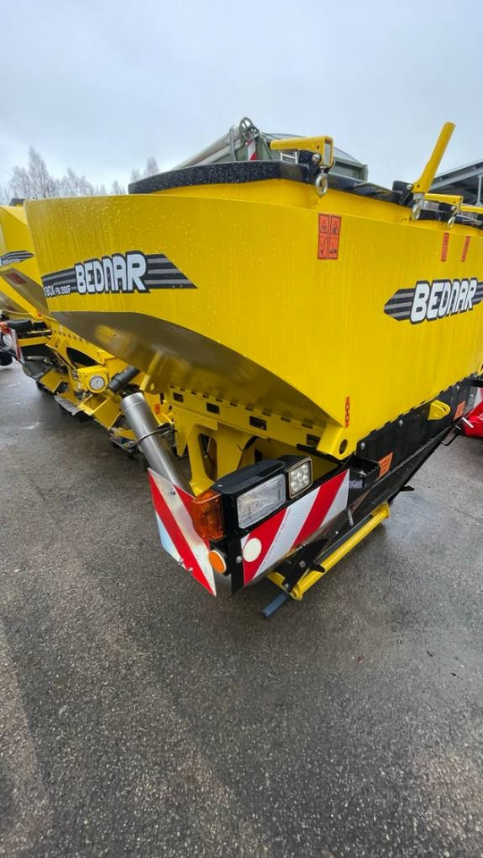 Bednar FERTI-BOX FB 2000 F - معدات بذار: صور 3 Bednar FERTI-BOX FB 2000 F - معدات بذار: صور 3