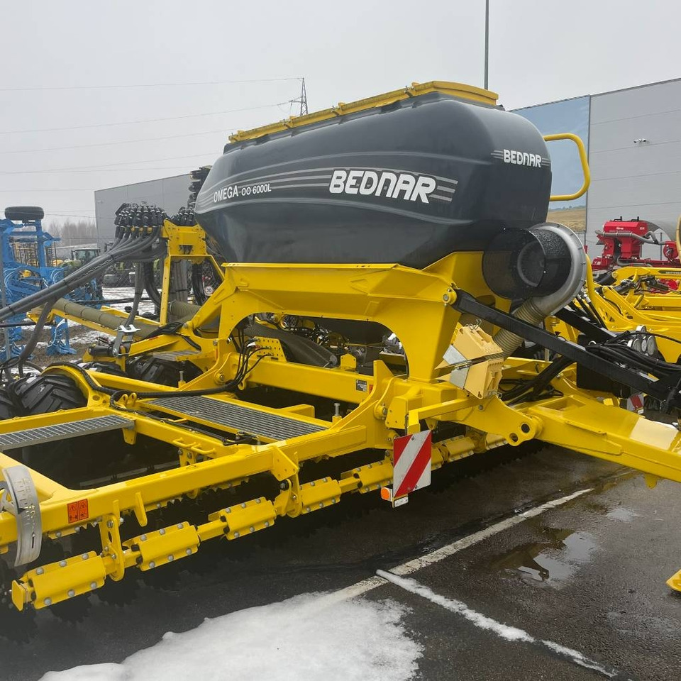 Bednar OMEGA OO 6000 L - معدات بذار: صور 1 Bednar OMEGA OO 6000 L - معدات بذار: صور 1