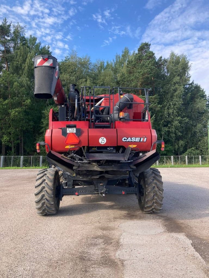 Case IH 7230 - حصادة شاملة: صور 4 Case IH 7230 - حصادة شاملة: صور 4