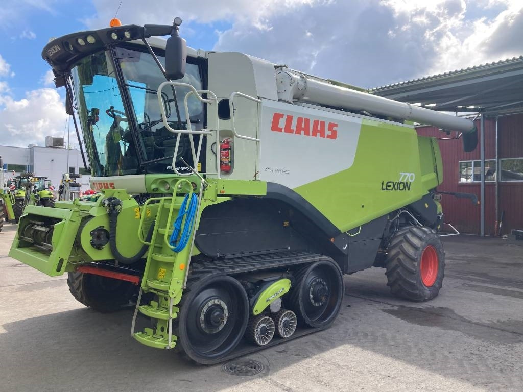 Claas Lexion 770 TT - حصادة شاملة: صور 2 Claas Lexion 770 TT - حصادة شاملة: صور 2