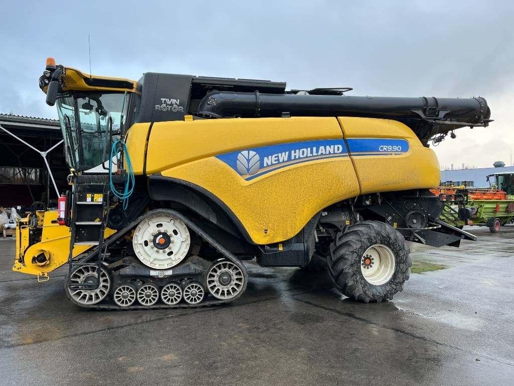 New Holland CR 9.90 - حصادة شاملة: صور 2 New Holland CR 9.90 - حصادة شاملة: صور 2