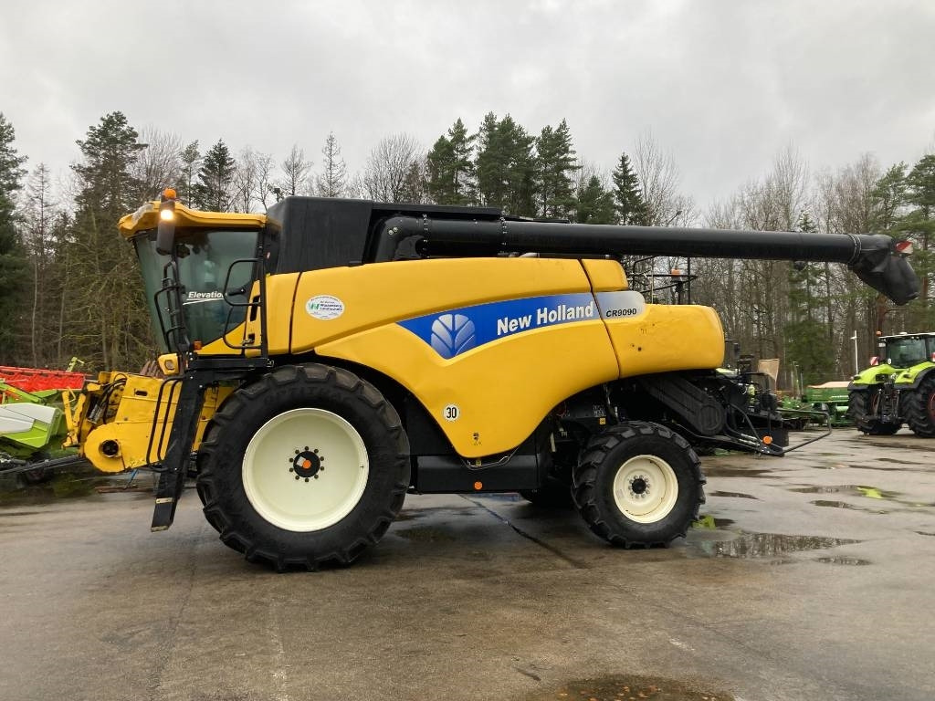 New Holland CR 9090 Elevation - حصادة شاملة: صور 3 New Holland CR 9090 Elevation - حصادة شاملة: صور 3