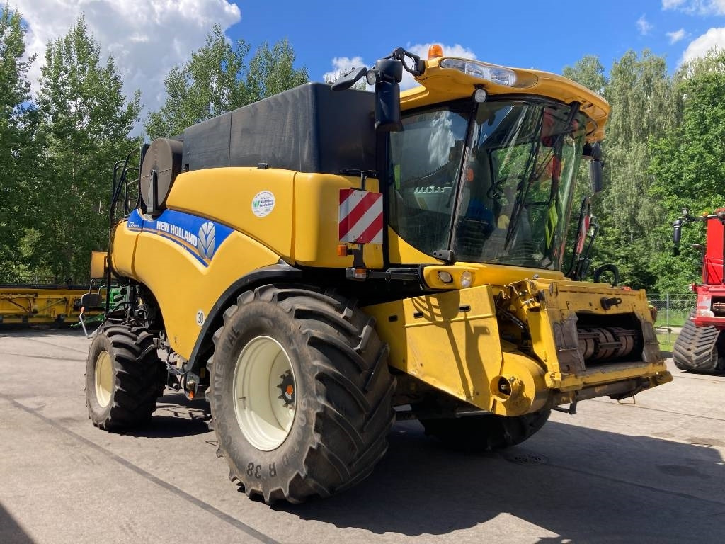 New Holland CR 9090 - حصادة شاملة: صور 1 New Holland CR 9090 - حصادة شاملة: صور 1