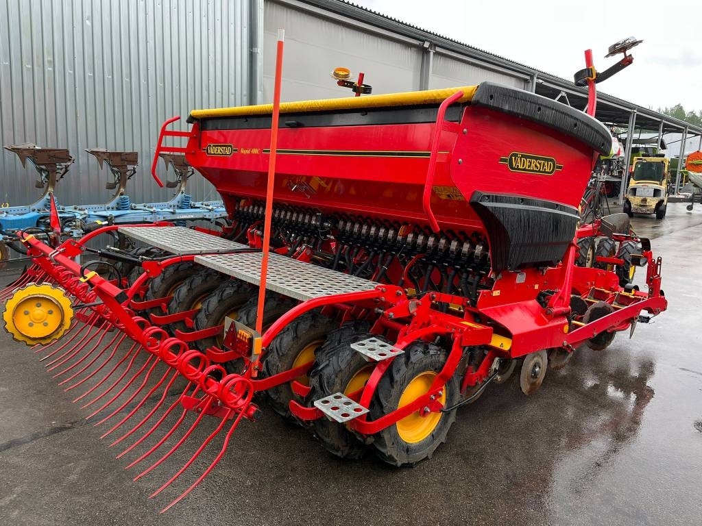 Vaderstad Rapid RD400C - الة بذر: صور 3 Vaderstad Rapid RD400C - الة بذر: صور 3