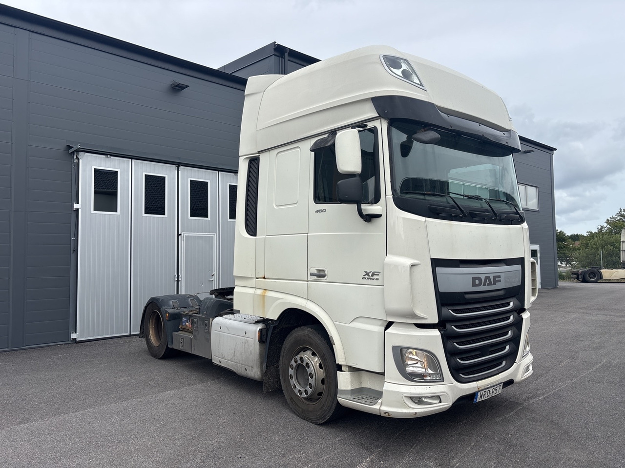 Dragbil DAF XF 460 4x2 FT -2015 | Super Space Cab - شاحنة جرار: صور 1 Dragbil DAF XF 460 4x2 FT -2015 | Super Space Cab - شاحنة جرار: صور 1
