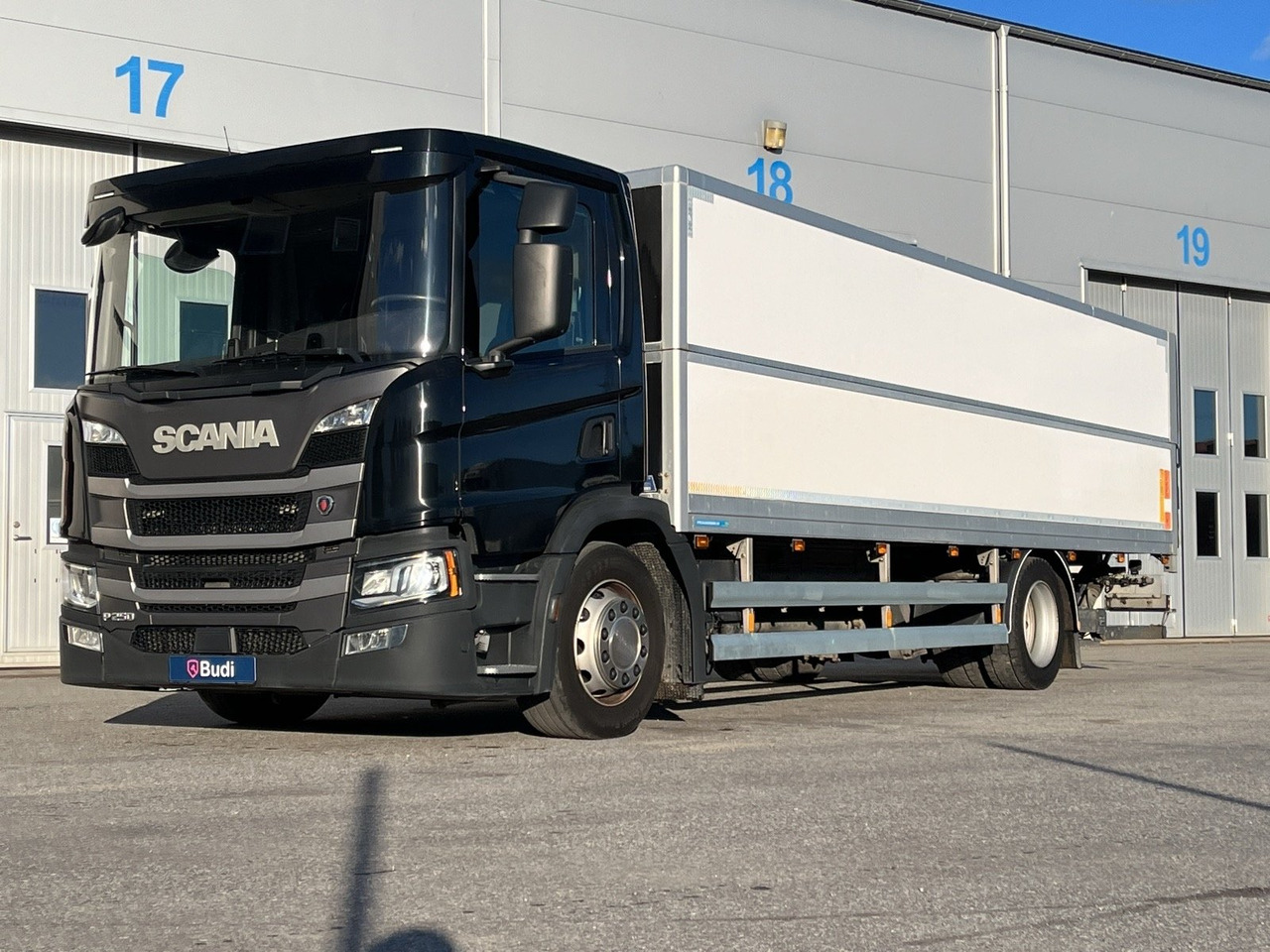 Lastbil Scania P250 B 4X2 LB -2020 | Höj/Sänk - بصندوق مغلق شاحنة: صور 1 Lastbil Scania P250 B 4X2 LB -2020 | Höj/Sänk - بصندوق مغلق شاحنة: صور 1
