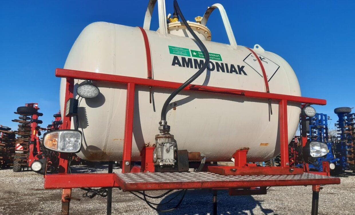 Agrodan Ammoniaktank 1200 kg - آلات الأسمدة, خزان تخزين: صور 1 Agrodan Ammoniaktank 1200 kg - آلات الأسمدة, خزان تخزين: صور 1