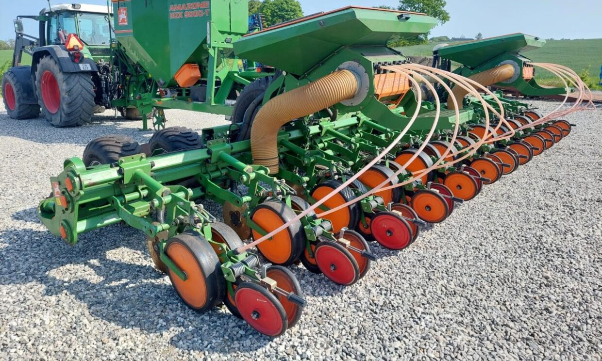 Amazone EDX 9000-T - 12 rækket - وضع البذور فى خطوط: صور 5 Amazone EDX 9000-T - 12 rækket - وضع البذور فى خطوط: صور 5