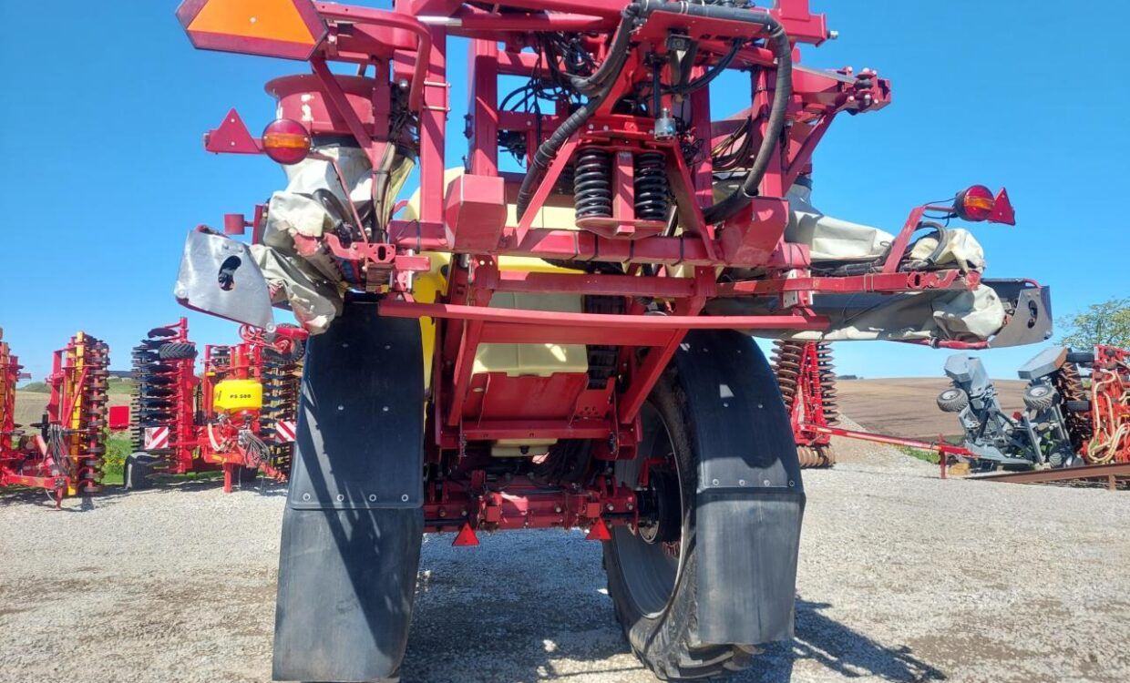 Hardi Commander 7000i - 28m Twin - آلة الرش المقطورة: صور 3 Hardi Commander 7000i - 28m Twin - آلة الرش المقطورة: صور 3