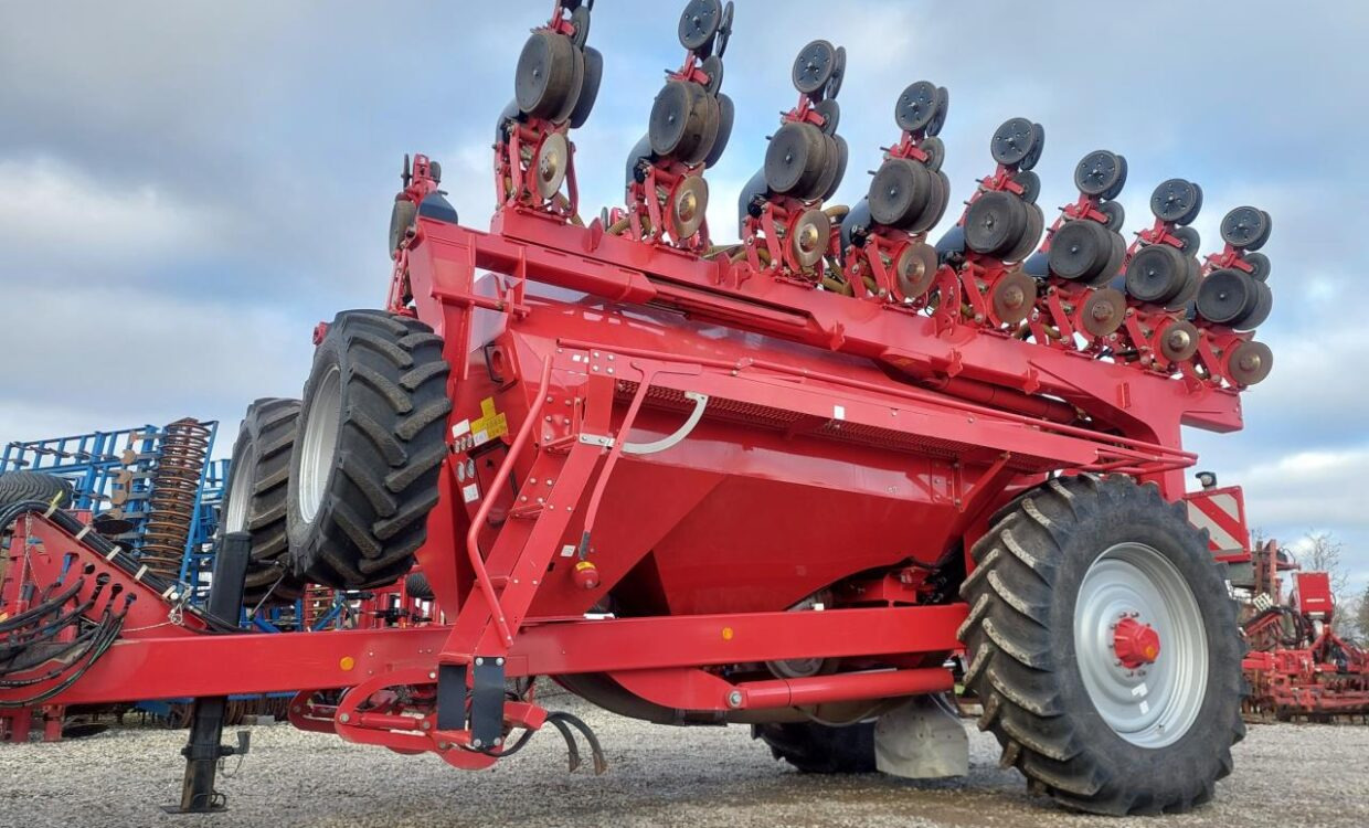 Horsch Maestro 16.75 SW - وضع البذور فى خطوط: صور 1 Horsch Maestro 16.75 SW - وضع البذور فى خطوط: صور 1