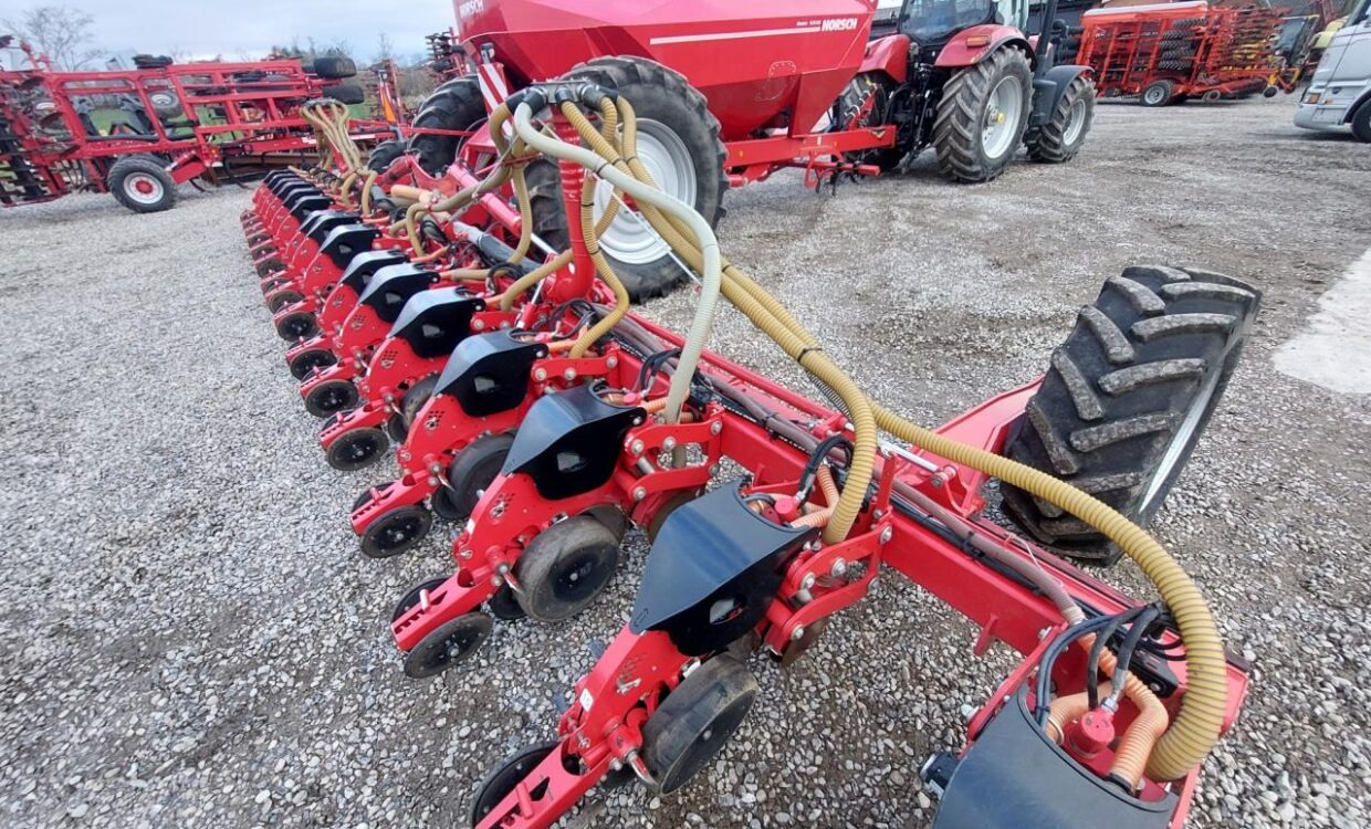 Horsch Maestro 16.75 SW - وضع البذور فى خطوط: صور 4 Horsch Maestro 16.75 SW - وضع البذور فى خطوط: صور 4