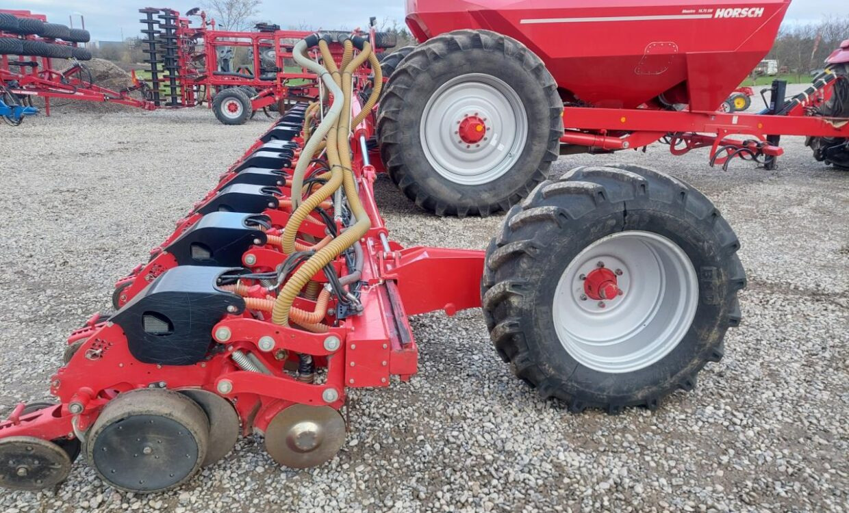 Horsch Maestro 16.75 SW - وضع البذور فى خطوط: صور 5 Horsch Maestro 16.75 SW - وضع البذور فى خطوط: صور 5