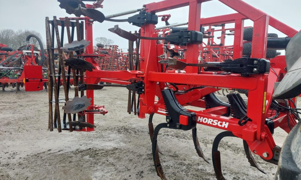 مسلفة Horsch Terrano 4 FX: صور 13