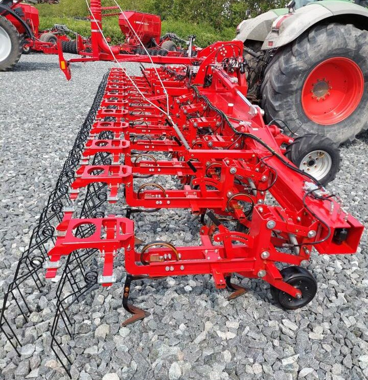 Horsch Transformer 9 VF - مشط العشب: صور 3 Horsch Transformer 9 VF - مشط العشب: صور 3