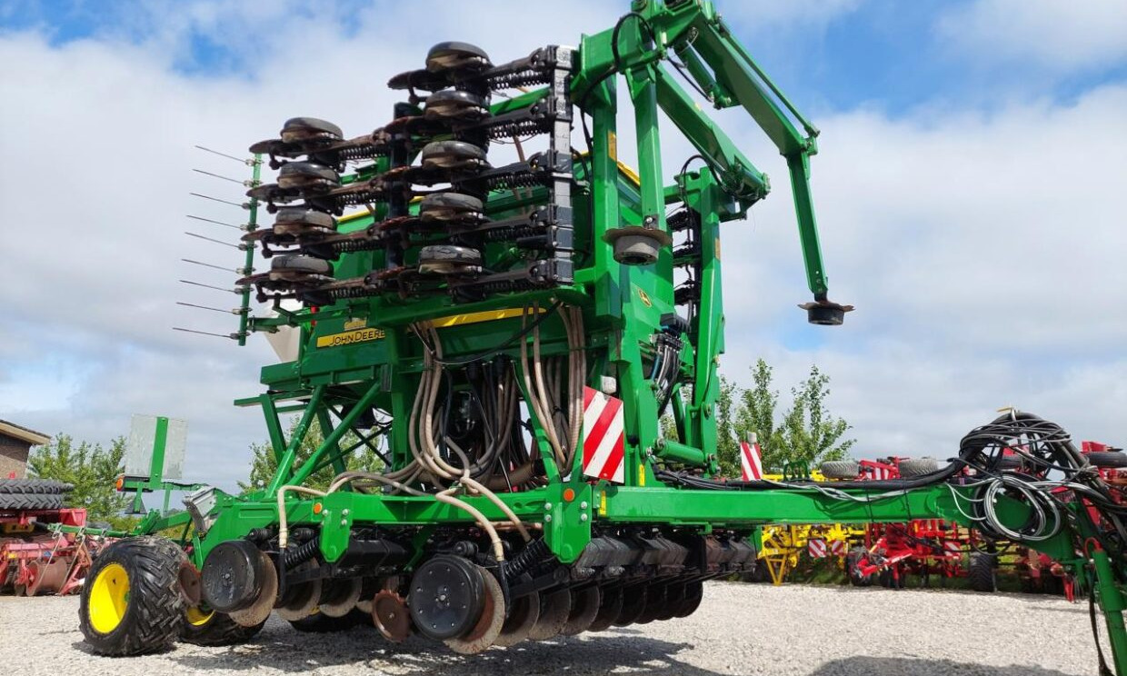 John Deere 750 A - معدات بذار: صور 2 John Deere 750 A - معدات بذار: صور 2
