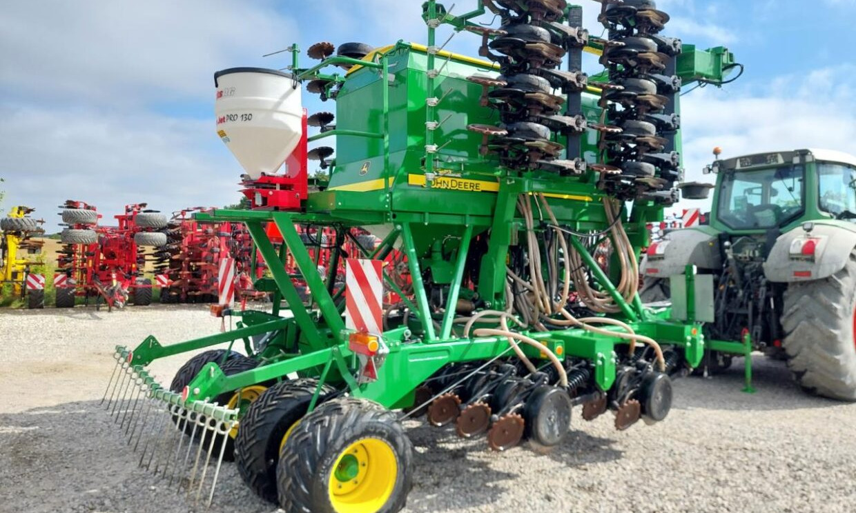 John Deere 750 A - معدات بذار: صور 3 John Deere 750 A - معدات بذار: صور 3