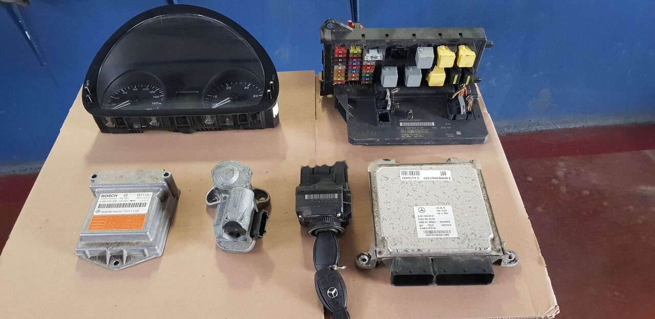 Delphi CRD2 .35 OM 651-SOLENOID Mercedes-Benz SPRIDER - كتلة التحكم - شاحنة: صور 1 Delphi CRD2 .35 OM 651-SOLENOID Mercedes-Benz SPRIDER - كتلة التحكم - شاحنة: صور 1