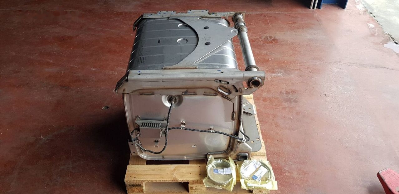 Eberspächer SC 2031 SH 5004 Mercedes-Benz ACTROS MB2 - محول حفزي - شاحنة: صور 3 Eberspächer SC 2031 SH 5004 Mercedes-Benz ACTROS MB2 - محول حفزي - شاحنة: صور 3