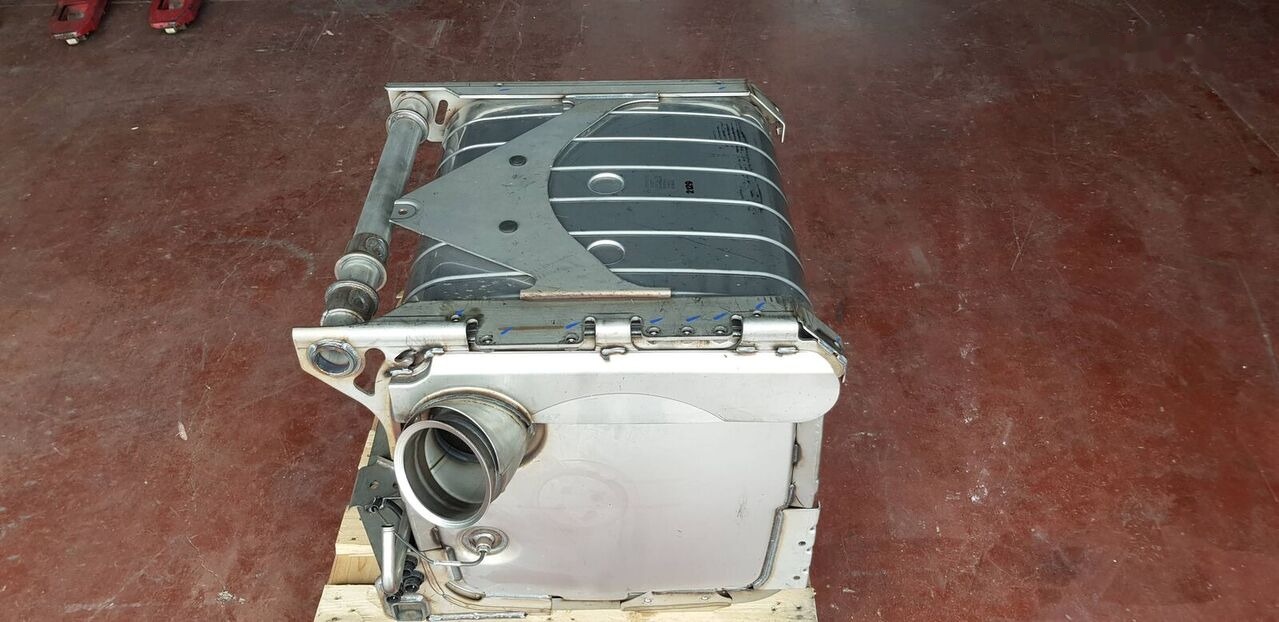 Eberspächer SC 2031 SH 5004 Mercedes-Benz ACTROS MB2 - محول حفزي - شاحنة: صور 4 Eberspächer SC 2031 SH 5004 Mercedes-Benz ACTROS MB2 - محول حفزي - شاحنة: صور 4