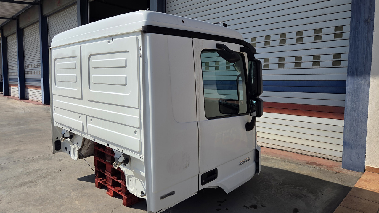 MERCEDES-BENZ ACTROS MP3 EURO 5 MEDIUM SIZE - الكبائن: صور 5 MERCEDES-BENZ ACTROS MP3 EURO 5 MEDIUM SIZE - الكبائن: صور 5