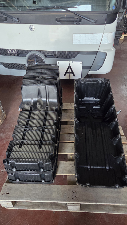 MERCEDES-BENZ ACTROS MP4 A4700105513 - حوض الزيت: صور 1 MERCEDES-BENZ ACTROS MP4 A4700105513 - حوض الزيت: صور 1