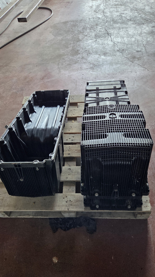 MERCEDES-BENZ ACTROS MP4 A4700105513 - حوض الزيت: صور 5 MERCEDES-BENZ ACTROS MP4 A4700105513 - حوض الزيت: صور 5