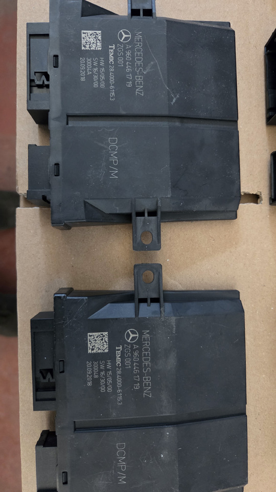 MERCEDES-BENZ CONTROL UNIT TM-BF - لوحة القيادة - شاحنة: صور 2 MERCEDES-BENZ CONTROL UNIT TM-BF - لوحة القيادة - شاحنة: صور 2
