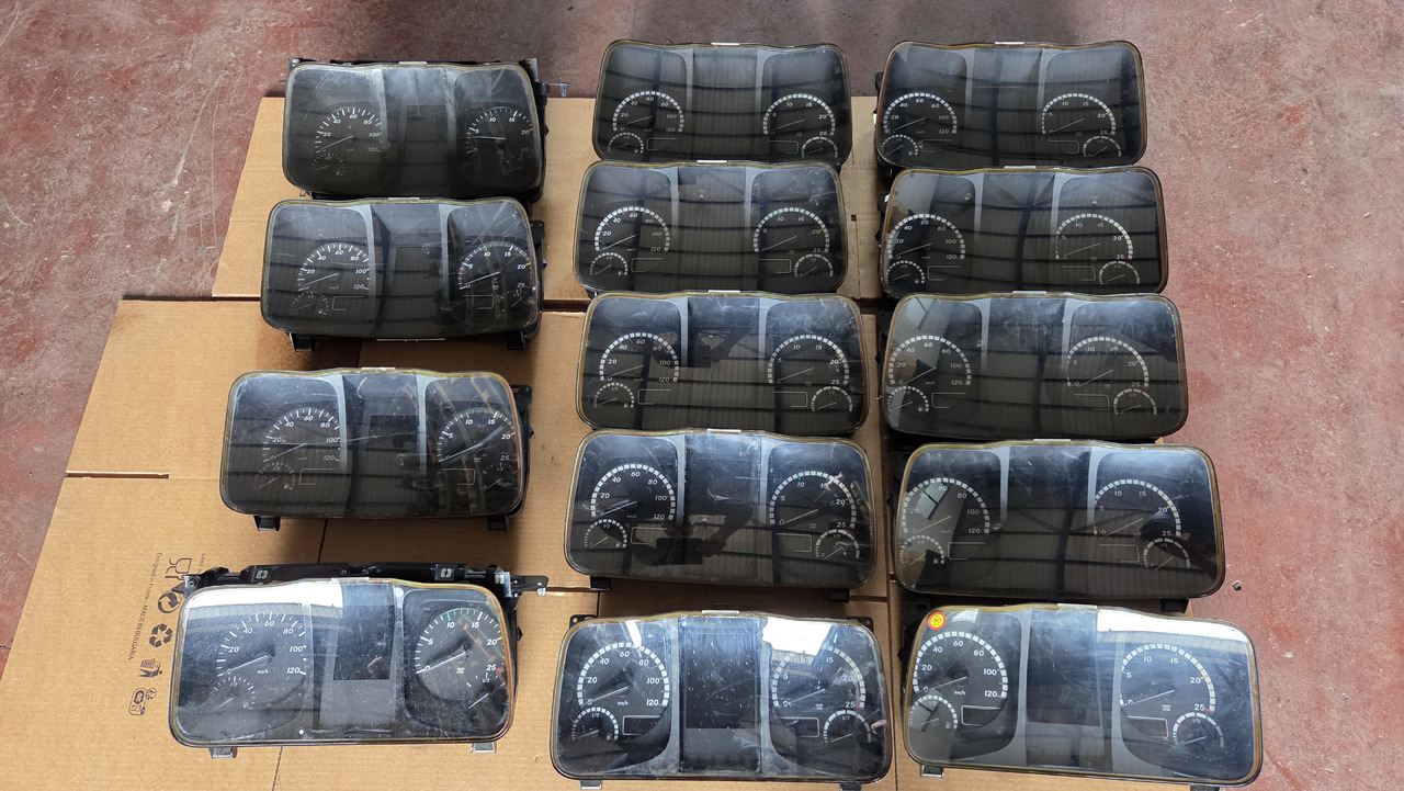 MERCEDES-BENZ INSTRUMENT PANEL ACTROS -ATEGO - لوحة القيادة - شاحنة: صور 1 MERCEDES-BENZ INSTRUMENT PANEL ACTROS -ATEGO - لوحة القيادة - شاحنة: صور 1