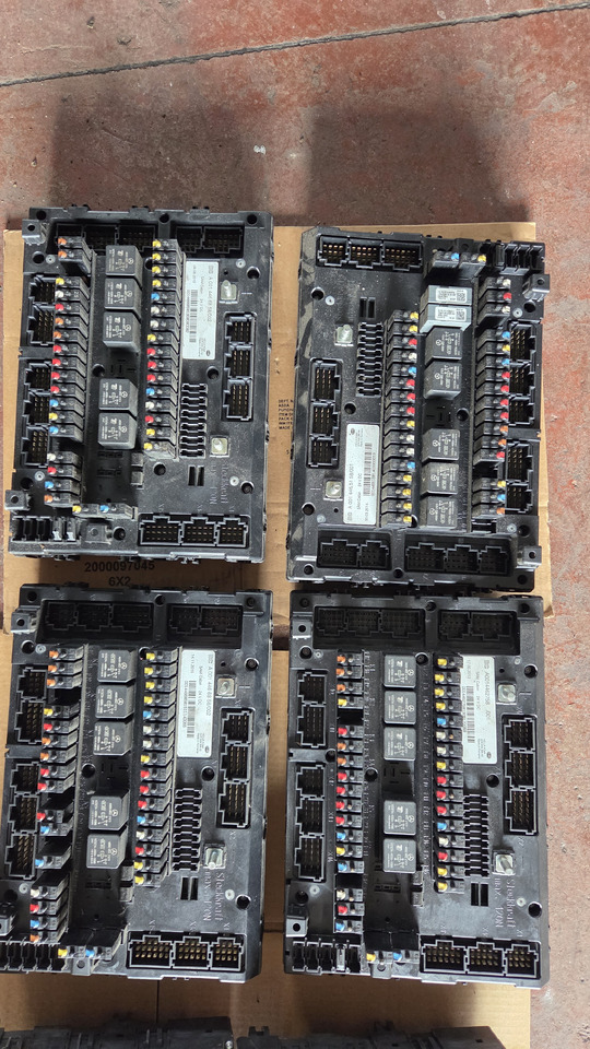 لوحة القيادة - شاحنة MERCEDES-BENZ Mercedes-Benz ACTROS  ATEGO  MP4 EURO 6: صور 10