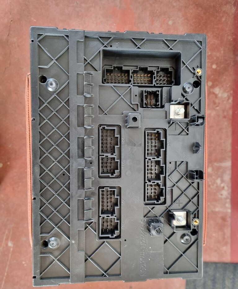 لوحة القيادة - شاحنة MERCEDES-BENZ Mercedes-Benz ACTROS  ATEGO  MP4 EURO 6: صور 9