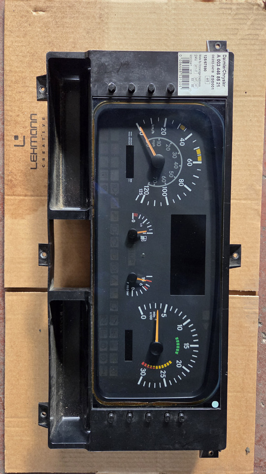 MERCEDES-BENZ econic - لوحة القيادة - حافلة: صور 1 MERCEDES-BENZ econic - لوحة القيادة - حافلة: صور 1