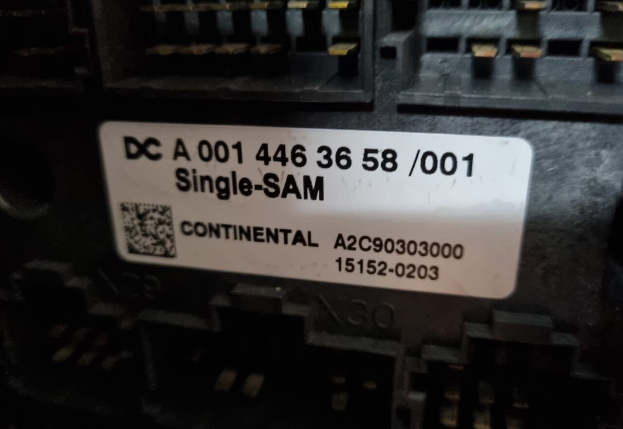 Mercedes-Benz GRUNDMODUL ACTROS MP4 A0014465158 Mercedes-Benz ACTROS MP4 EURO 6 - مصهر - شاحنة: صور 5 Mercedes-Benz GRUNDMODUL ACTROS MP4 A0014465158 Mercedes-Benz ACTROS MP4 EURO 6 - مصهر - شاحنة: صور 5