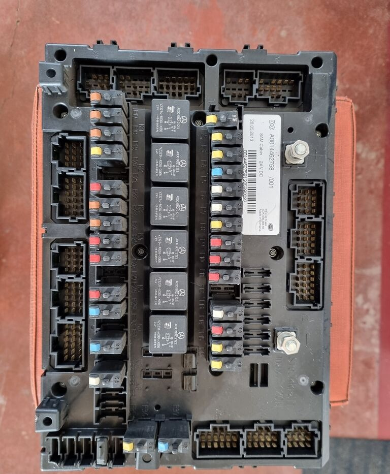 Mercedes-Benz GRUNDMODUL ACTROS MP4 A0014465158 Mercedes-Benz ACTROS MP4 EURO 6 - مصهر - شاحنة: صور 1 Mercedes-Benz GRUNDMODUL ACTROS MP4 A0014465158 Mercedes-Benz ACTROS MP4 EURO 6 - مصهر - شاحنة: صور 1