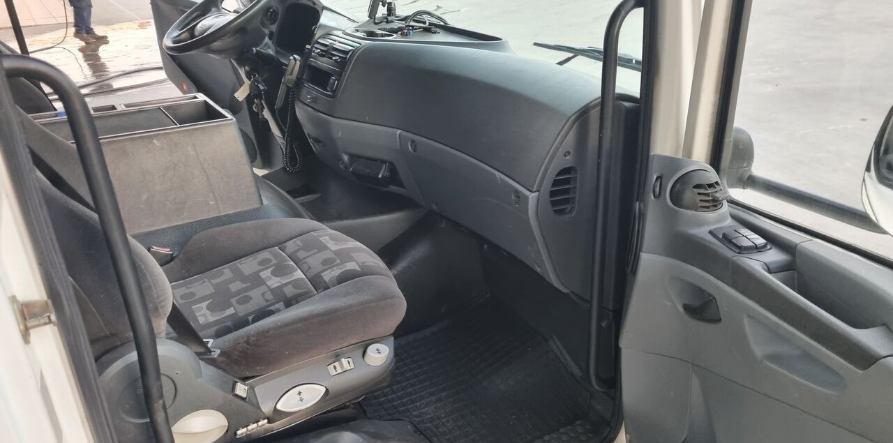 Mercedes-Benz MERCEDES ATEGO 2 A9736000020 Mercedes-Benz ATEGO 2 - الكبائن - شاحنة: صور 2 Mercedes-Benz MERCEDES ATEGO 2 A9736000020 Mercedes-Benz ATEGO 2 - الكبائن - شاحنة: صور 2