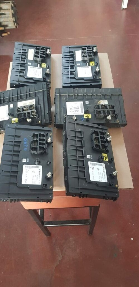 Mercedes-Benz instrumend panel Mercedes-Benz ACTROS MP2 - لوحة القيادة - شاحنة: صور 4 Mercedes-Benz instrumend panel Mercedes-Benz ACTROS MP2 - لوحة القيادة - شاحنة: صور 4