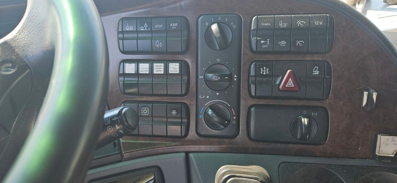 Mercedes-Benz Actros 2544 6x2 Tankwagen - شاحنة صهريج: صور 5 Mercedes-Benz Actros 2544 6x2 Tankwagen - شاحنة صهريج: صور 5