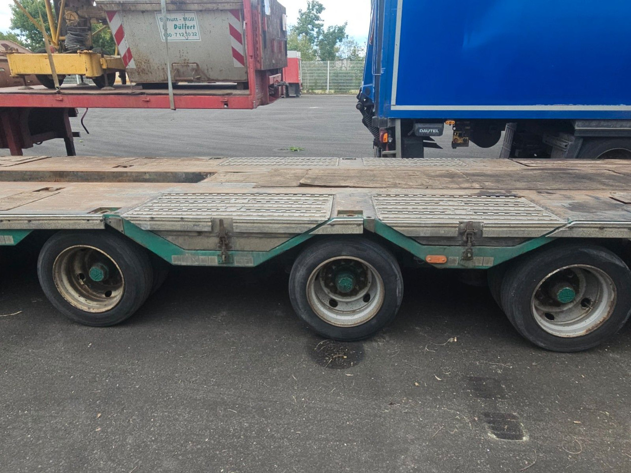 Meusburger MPG-4 Tieflader mit Radmulden 39.5t - عربة مسطحة منخفضة نصف مقطورة: صور 5 Meusburger MPG-4 Tieflader mit Radmulden 39.5t - عربة مسطحة منخفضة نصف مقطورة: صور 5