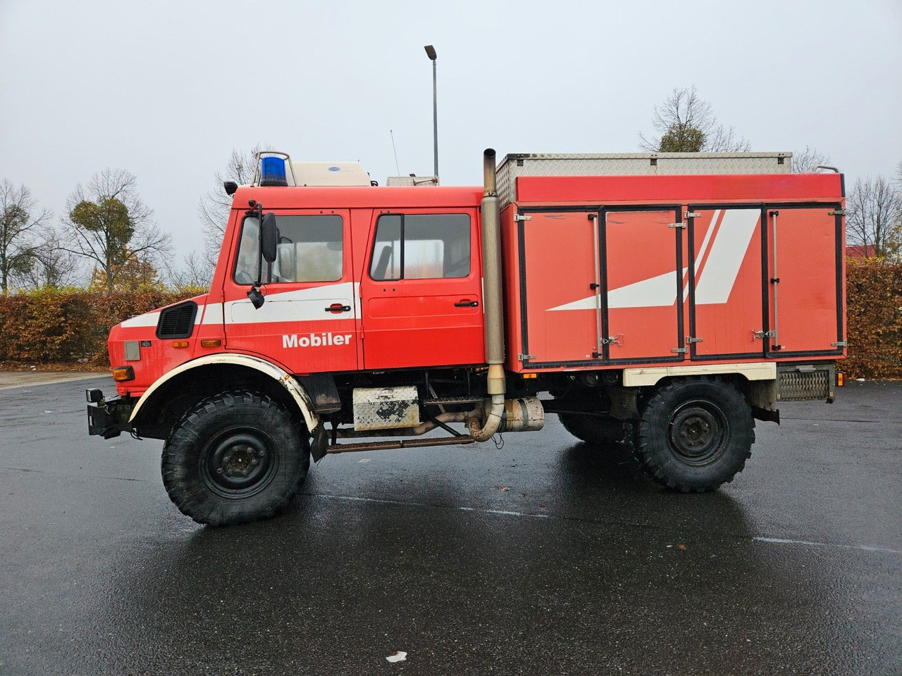Unimog U4000 4x4 DOKA Tanklöschfahrzeug Feuerwehr - شاحنة صهريج: صور 2 Unimog U4000 4x4 DOKA Tanklöschfahrzeug Feuerwehr - شاحنة صهريج: صور 2