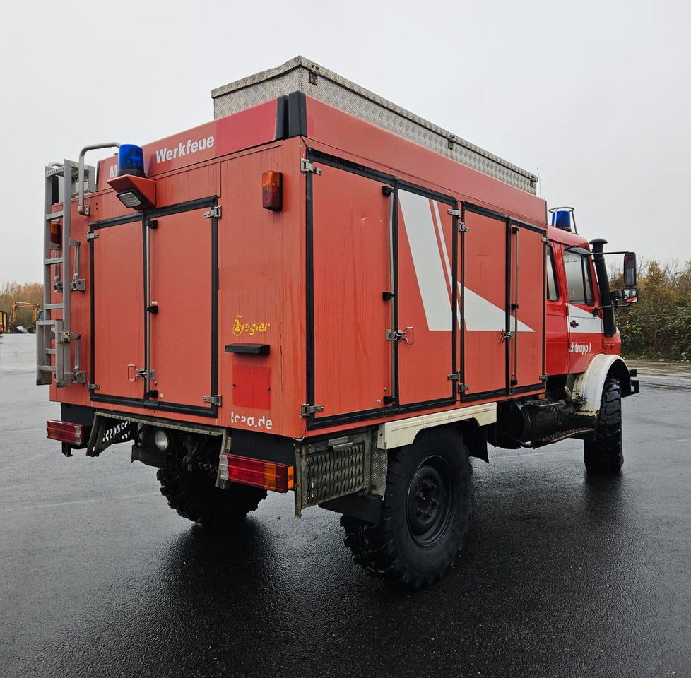 Unimog U4000 4x4 DOKA Tanklöschfahrzeug Feuerwehr - شاحنة صهريج: صور 4 Unimog U4000 4x4 DOKA Tanklöschfahrzeug Feuerwehr - شاحنة صهريج: صور 4