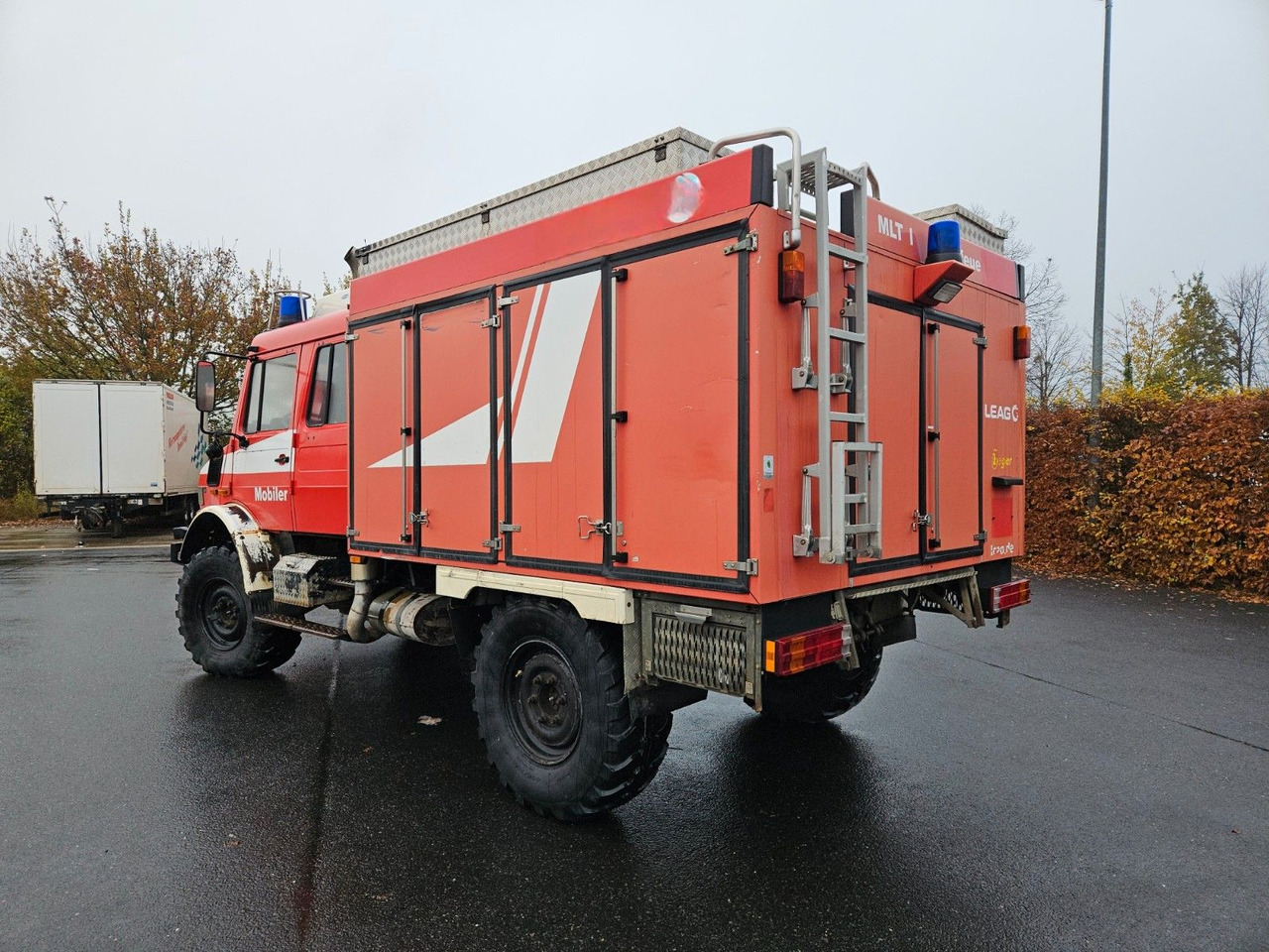 Unimog U4000 4x4 DOKA Tanklöschfahrzeug Feuerwehr - شاحنة صهريج: صور 3 Unimog U4000 4x4 DOKA Tanklöschfahrzeug Feuerwehr - شاحنة صهريج: صور 3